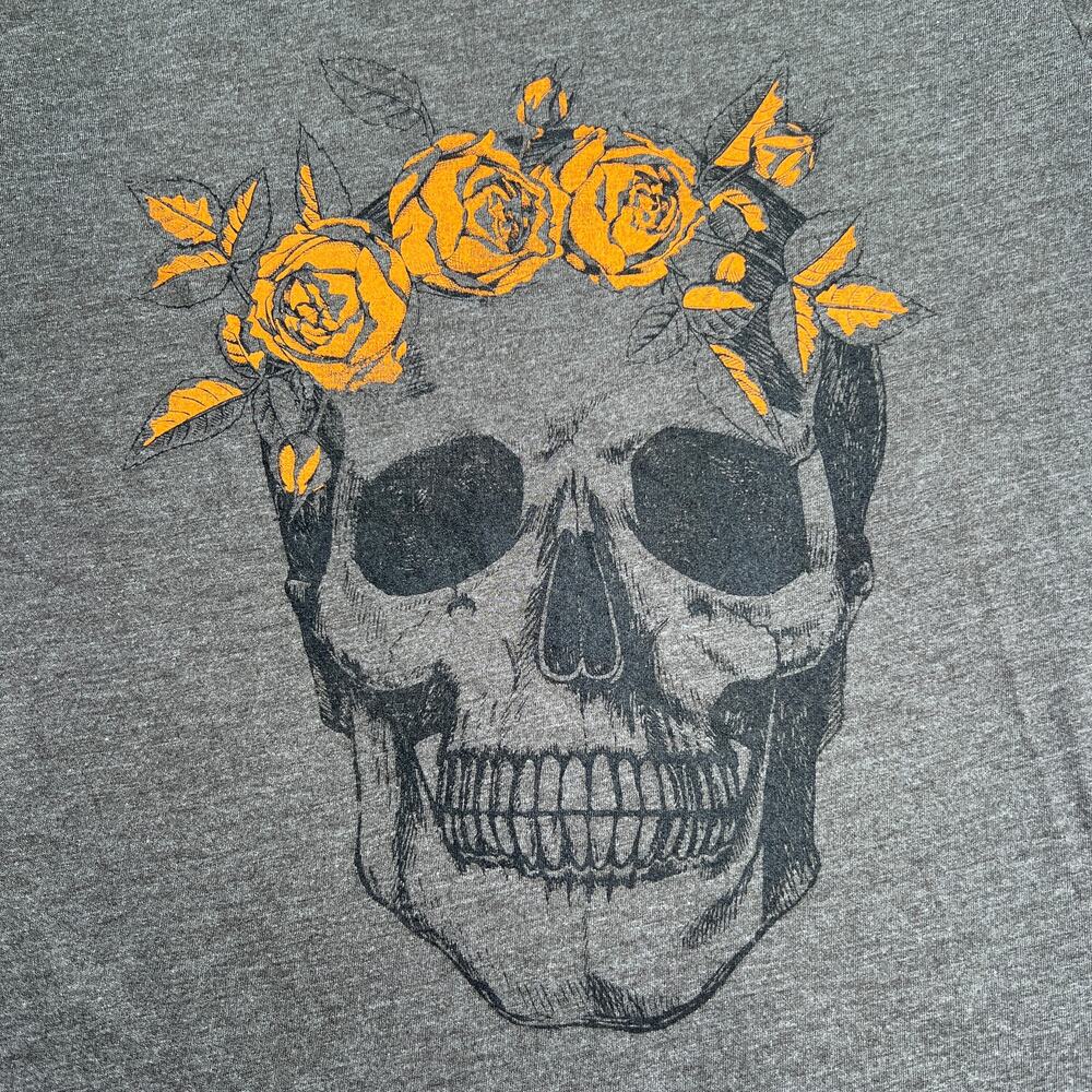 City Streets Halloween Skeleton Orange Roses Tee XS